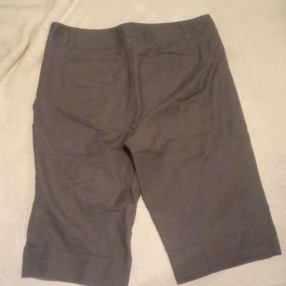 Capri shorts - Picture 2 of 3